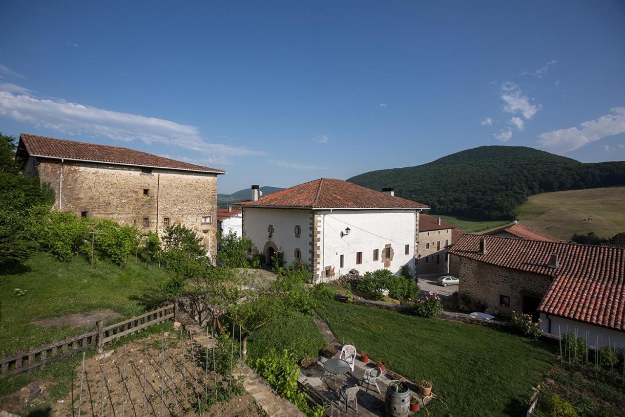 Oskotz Casa Rural Enea מראה חיצוני תמונה