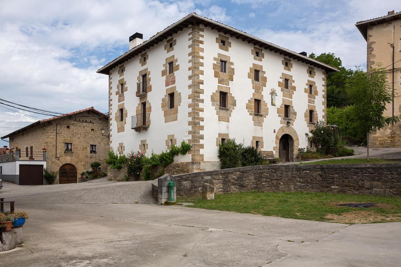 Oskotz Casa Rural Enea מראה חיצוני תמונה